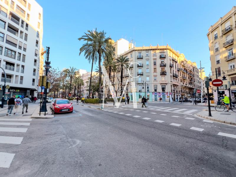 Foto 46d92c9a-ce77-4f65-849f-59fae505d602. Umzug geschäftsraum in Russafa Valencia