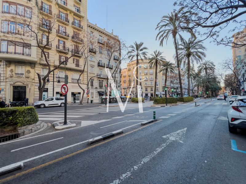 Foto 705076c9-054f-4ed0-b84e-09232b97020a. Umzug geschäftsraum in Russafa Valencia