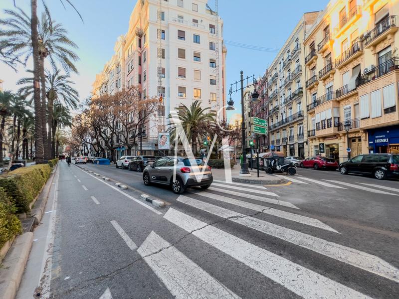 Foto 8597eb77-dd7d-4a4c-8e39-8e743444805b. Umzug geschäftsraum in Russafa Valencia