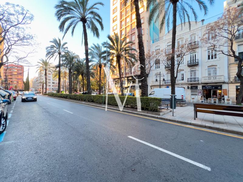 Foto efd2fb8d-aebe-4b2d-ab20-f792fa2221fa. Traspàs local comercial a Russafa Valencia