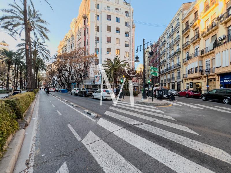 Foto 4983252e-9f7a-4a67-93f9-e4d985c5db92. Traspaso local comercial en Russafa Valencia