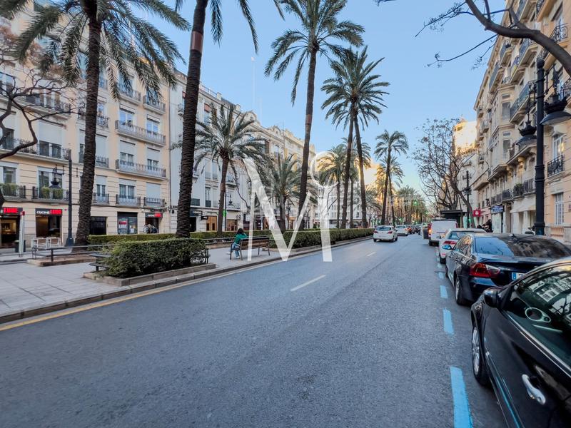 Foto 8515d3bc-e82f-42d3-9d95-cfd32bd183e0. Pas-de-porte local commercial dans Russafa Valencia