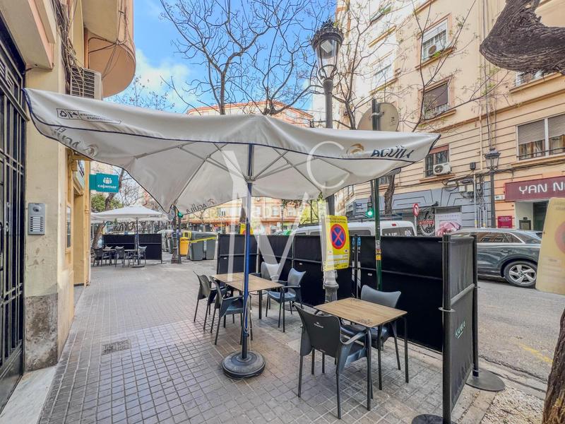 Foto 014a3c26-996a-4f31-8849-34ca56f7e6e2. Umzug geschäftsraum in Gran Via Valencia