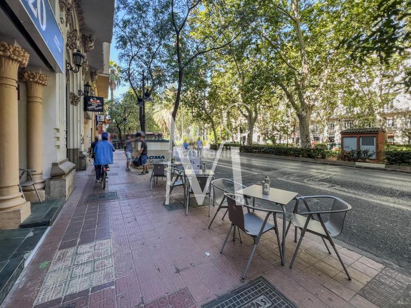 Foto cff3ad2a-6a4e-4baa-b441-6a1f0cbb9883. Pas-de-porte local commercial dans Gran Via Valencia