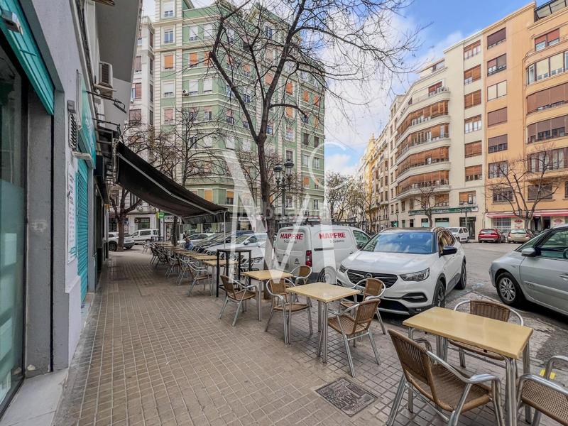 Foto 0c81230a-abac-4ae4-a638-a5ff911ec676. Trapasso locale commerciale in Gran Via Valencia