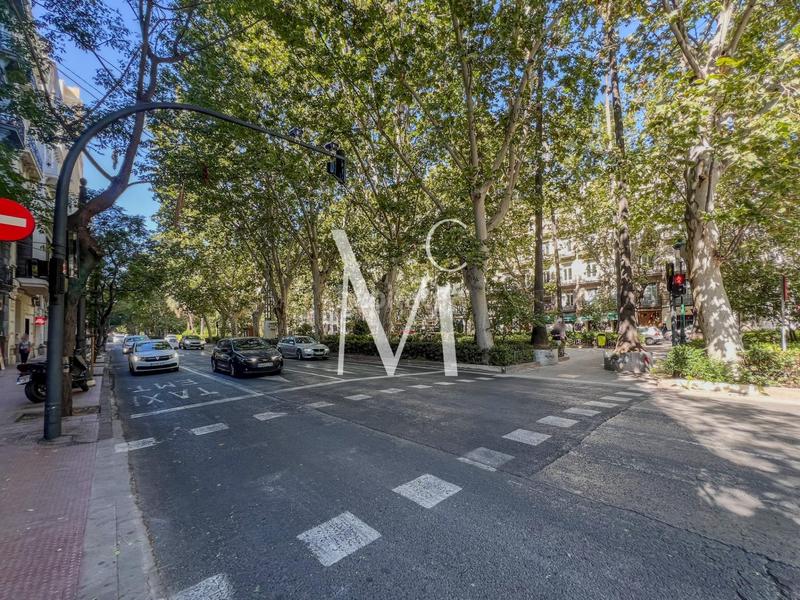 Foto c1fae99c-7c05-4cc2-86fd-0710bd0ecc1a. Traspaso local comercial en Gran Via Valencia