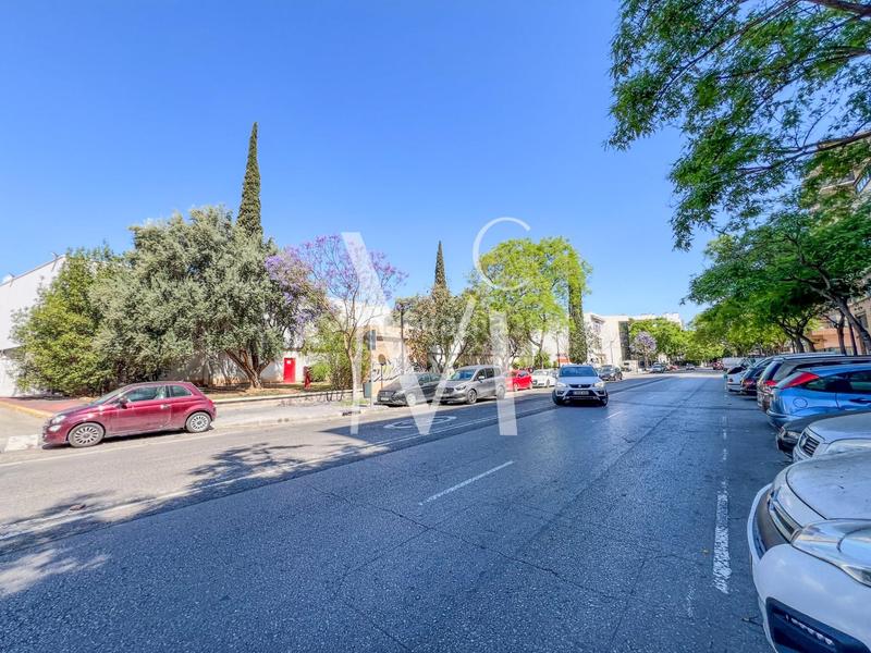 Foto df9d3bd3-c90b-4399-b861-ce73dd2d2417. Pas-de-porte local commercial dans Nou Campanar Valencia