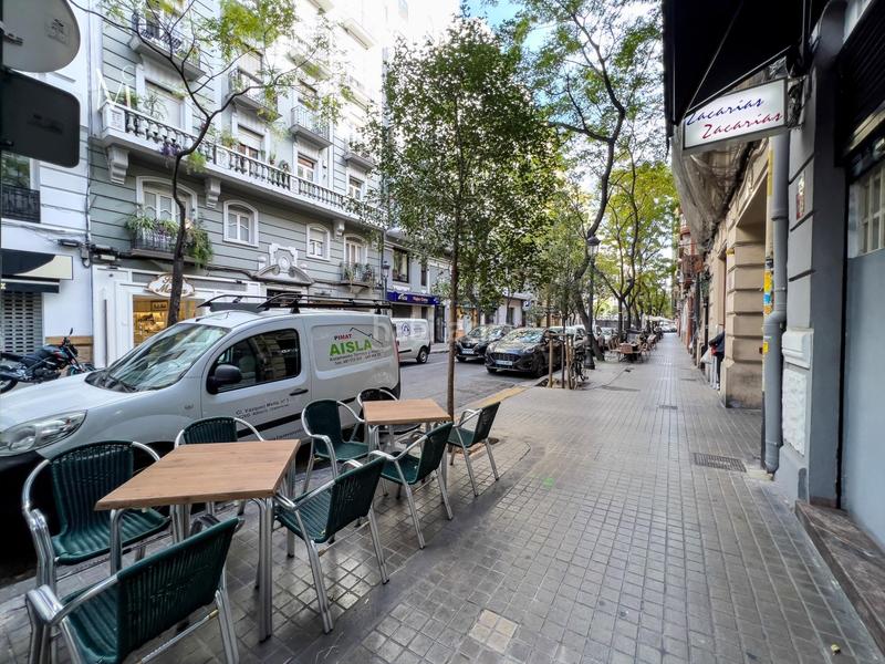 Foto 9720563a-dccf-4aa9-bd04-5e7b31a75990. Pas-de-porte local commercial dans Gran Via Valencia