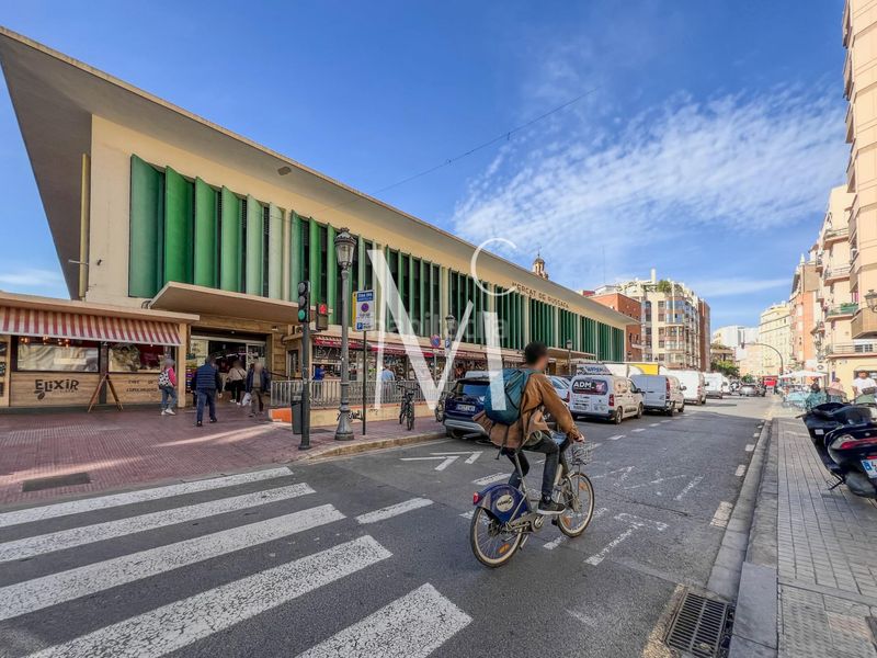 Foto ab4371d4-1a72-4ff2-ad79-f60d8a62951f. Rent business premise in Russafa Valencia