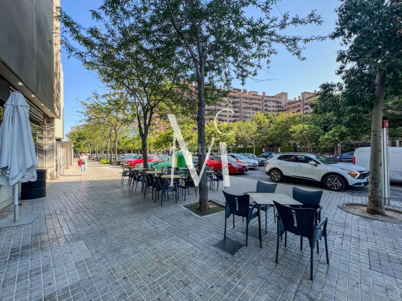 Foto 4c324f33-1e1a-4d68-879d-7735fd96da96. Traspàs local comercial a Penya-Roja - Avda. Francia Valencia