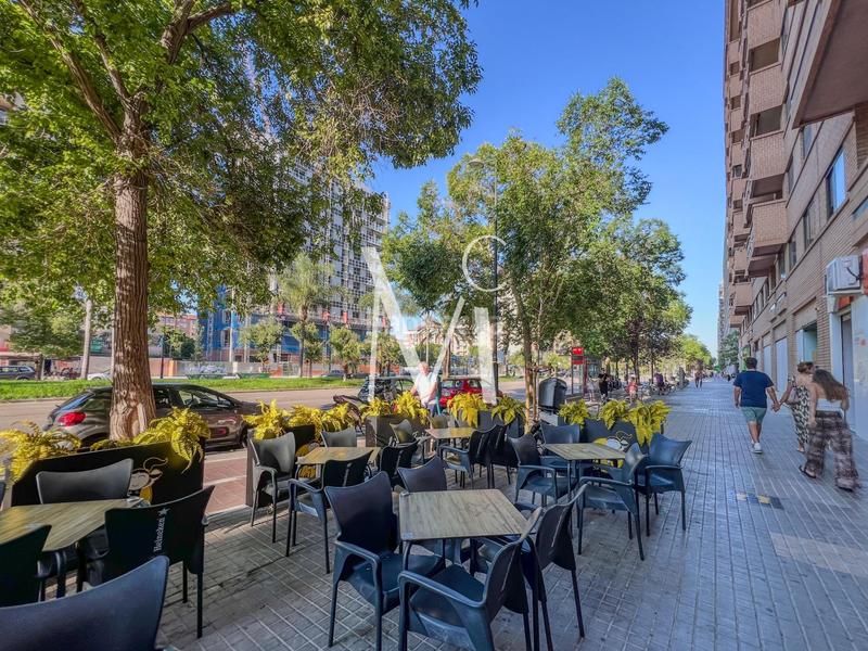 Foto dcf826e3-9b4d-4eea-b14e-b440da3adbaf. Traspaso local comercial en Penya-Roja - Avda. Francia Valencia
