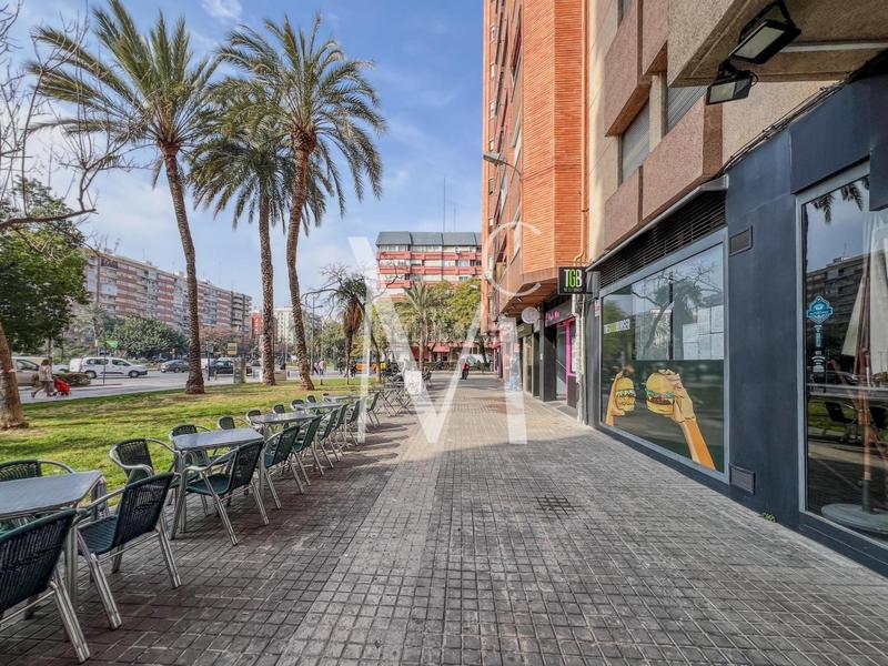 Foto afce8fb6-f74e-4394-9e80-6b94f622b68b. Trapasso locale commerciale in Ciutat Jardí Valencia