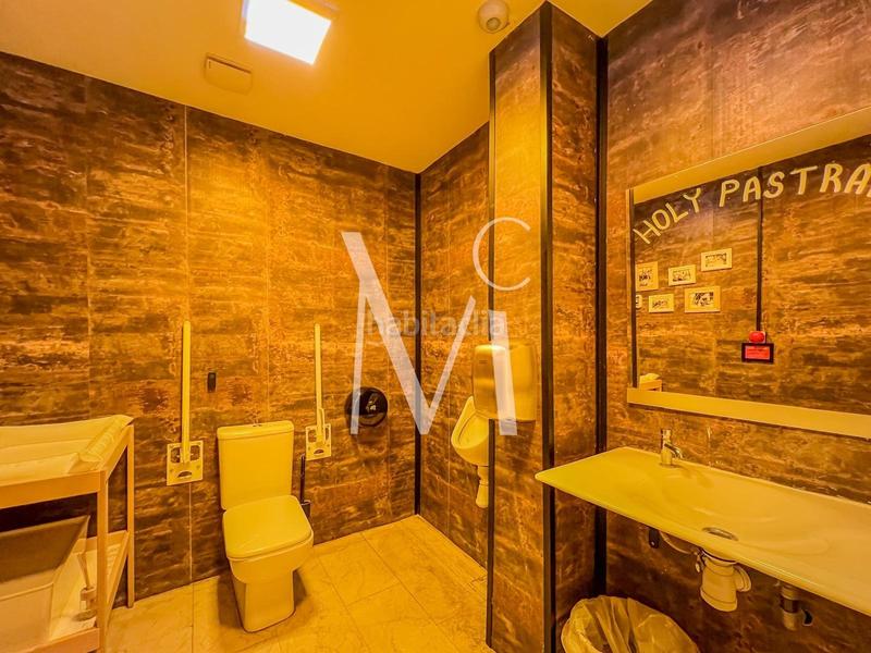 Foto 834a14a0-8141-453f-bd74-c32c91e2c194. Pas-de-porte local commercial dans Sant Francesc Valencia