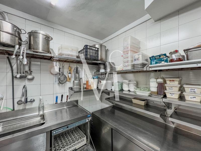 Foto bf2d458d-d187-482e-aab0-f9d27fd2b34f. Traspaso local comercial en Sant Francesc Valencia