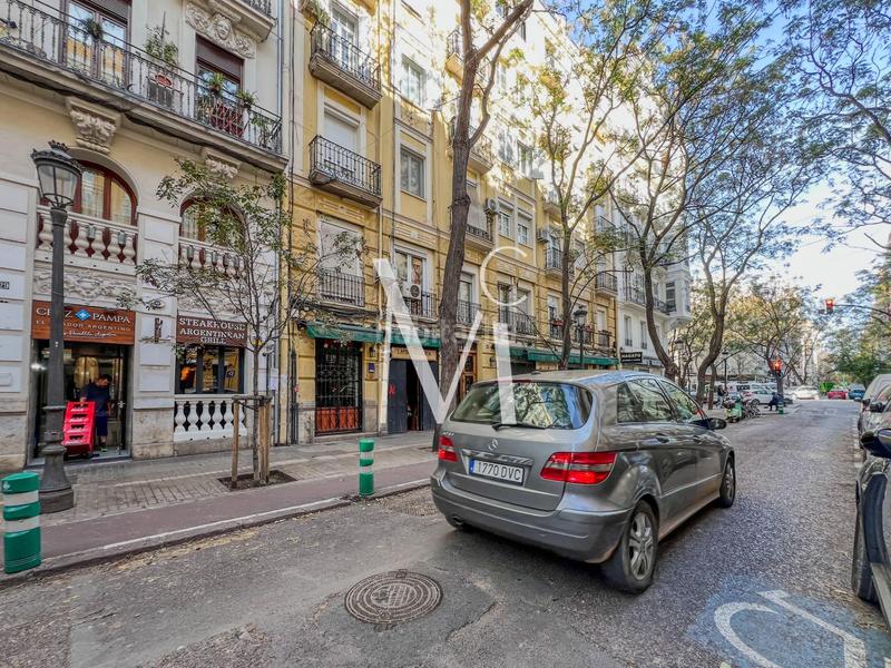 Foto 577a74d8-30b7-4fa1-a21b-68dee9b30521. Traspaso local comercial en Gran Via Valencia