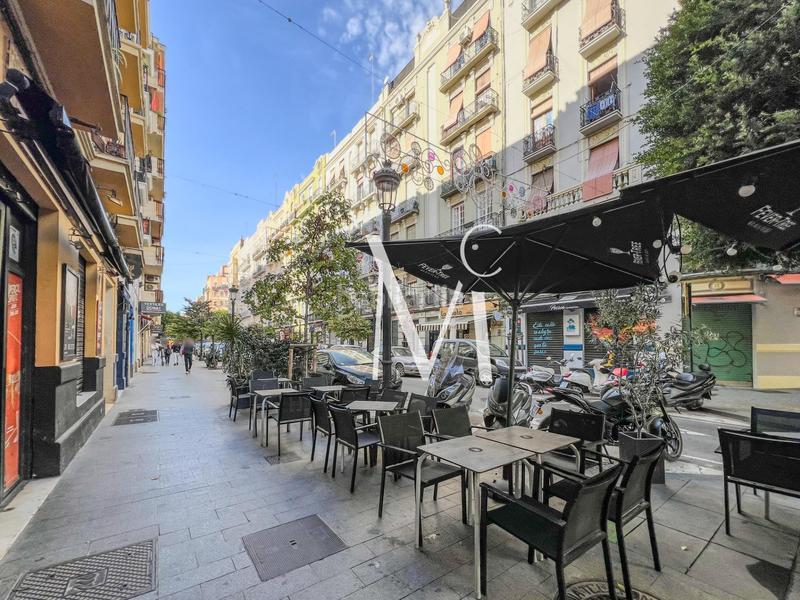 Foto 7c184c54-f665-46dd-9d0b-e6ecccc47287. Umzug geschäftsraum in Russafa Valencia