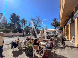 Business premise in Paseo Paseo de la Alameda, 15