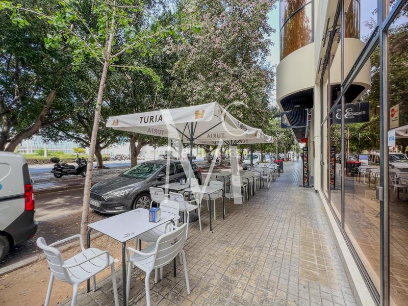 Foto ad01741b-a7c4-4389-b886-93db5b4e492a. Trapasso locale commerciale in Exposició Valencia