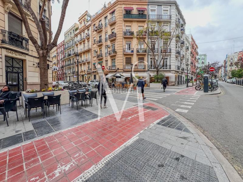 Foto 74e8d8d8-8e07-48d8-a2c0-9846efa0e2f2. Umzug geschäftsraum in Russafa Valencia