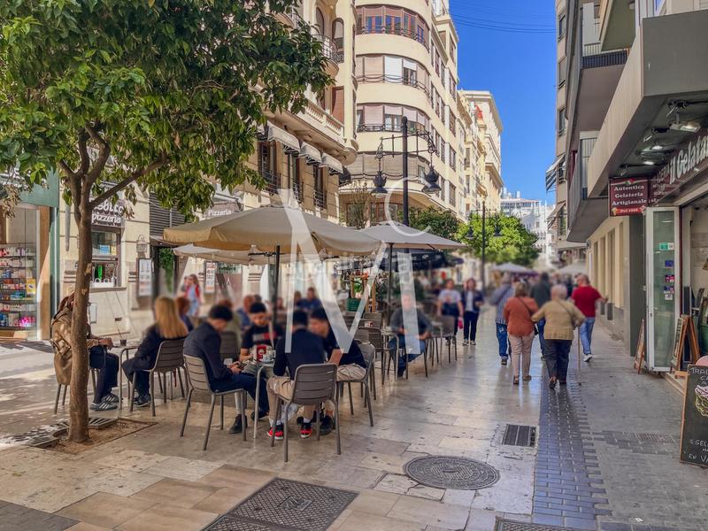 Foto 21dcd508-850a-43ed-a7fa-157a29f12491. Traspaso local comercial en Sant Francesc Valencia