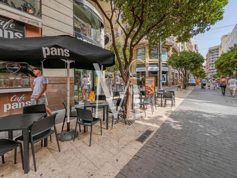 Foto ecea566d-80fa-42ee-8195-5e44694e649f. Traspaso local comercial en Sant Francesc Valencia