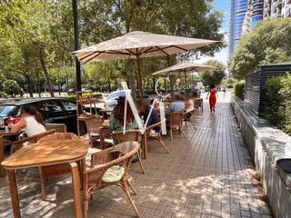 Geschäftsraum in Avenida Avenida de las Cortes Valencianas, 56