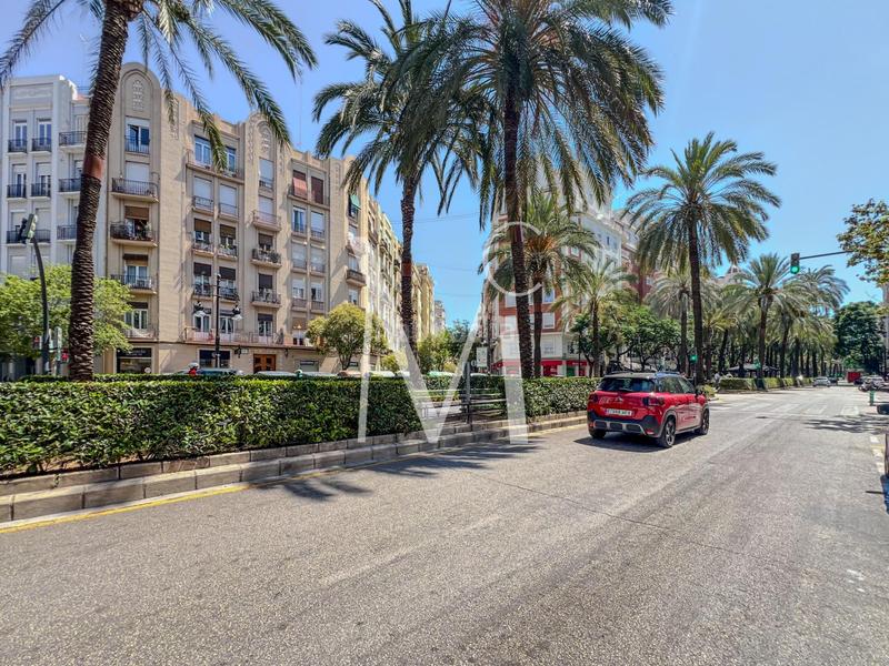 Foto 12ee1652-5d99-4821-b677-1ae3bb1c587d. Traspaso local comercial en Russafa Valencia