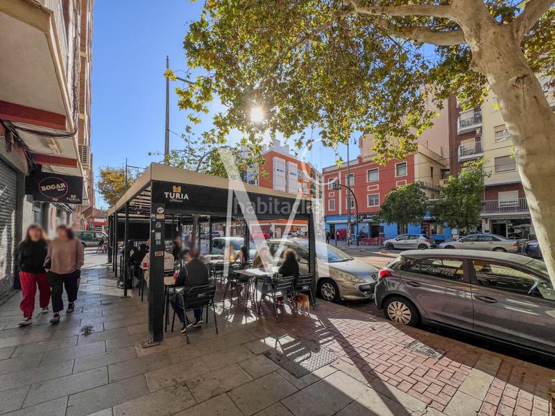 Foto 528eb9aa-82a8-4cff-a116-033e0c4a8412. Traspaso local comercial en Jaume Roig Valencia