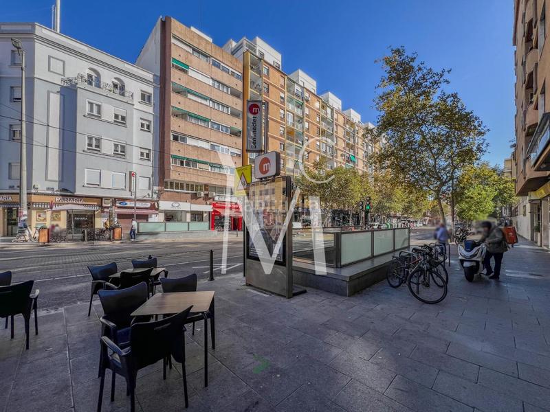 Foto 0a9ff913-a902-4d4a-a1bb-63d4dd9c2178. Pas-de-porte local commercial dans Jaume Roig Valencia
