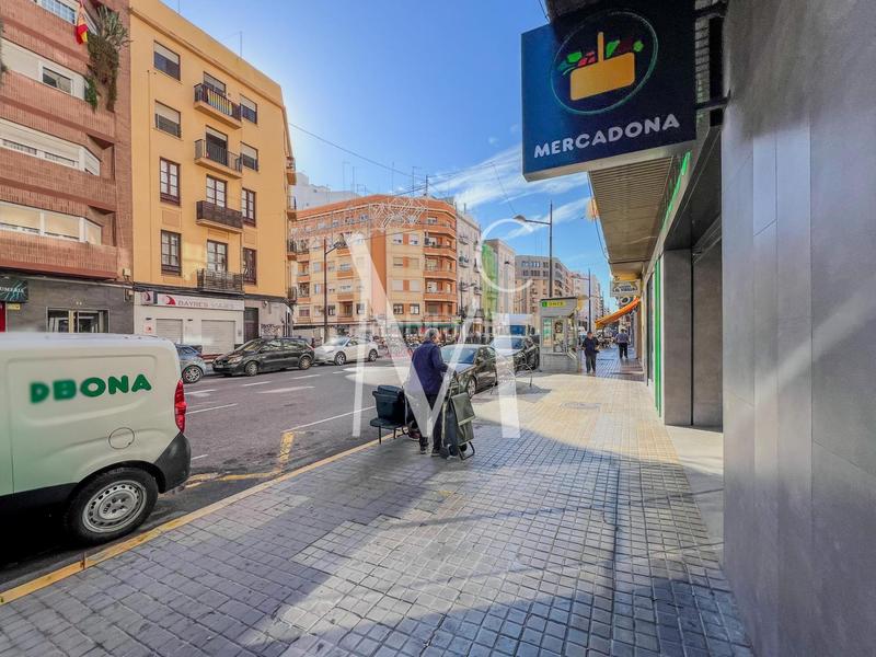 Foto 5e6b102c-22a1-4de3-8971-99c9ce6741fd. Pas-de-porte local commercial dans Jaume Roig Valencia