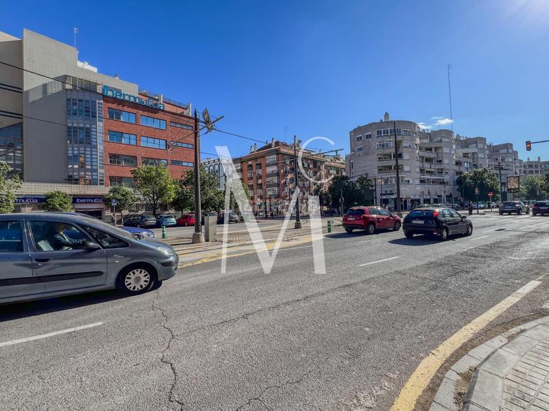 Foto c04ccc08-697d-4487-b624-4bb3d41dcccf. Traspàs local comercial a Aiora Valencia