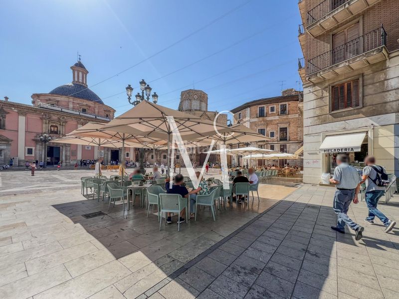 Foto 231c43a1-4426-44bd-b1e4-c98192f52e77. Traspàs local comercial a La Seu Valencia