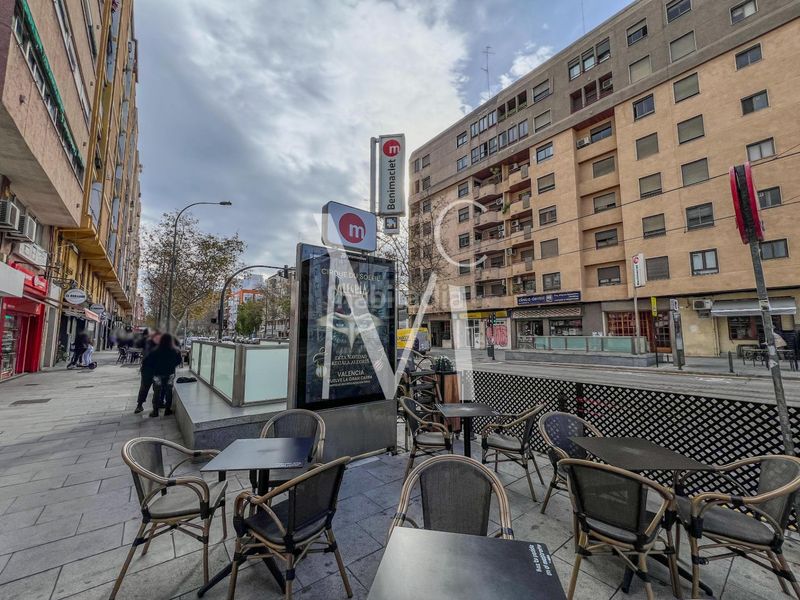 Foto 89c9d600-49e3-4527-84db-d9fa9c0982d3. Traspàs local comercial a Jaume Roig Valencia