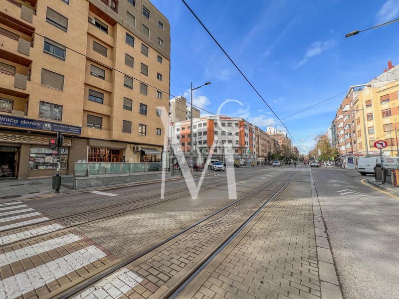 Foto f80860bc-1137-4a2c-a36e-2cf48722c87b. Traspàs local comercial a Jaume Roig Valencia