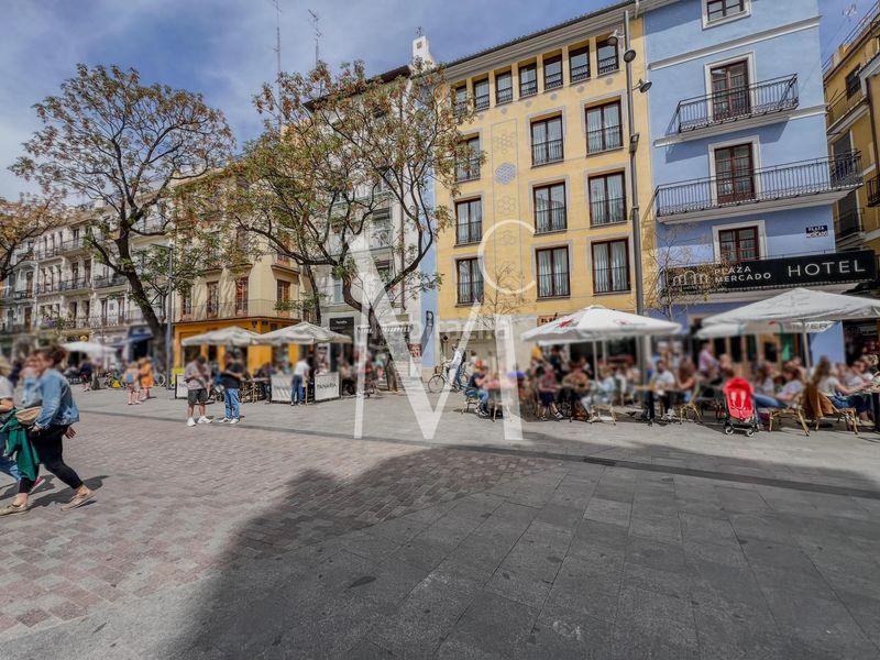 Foto 07e8589d-7e75-49df-86d9-d37118a58905. Traspàs local comercial a El Mercat Valencia