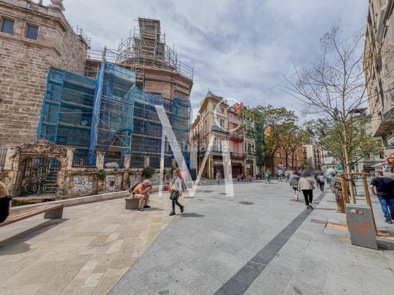 Foto 46ee5565-9152-4b7d-a49c-5dda7de1bdb3. Traspàs local comercial a El Mercat Valencia