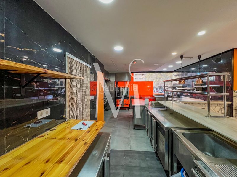 Foto 10904d1d-384a-4591-ad42-6fb46627b6d9. Traspàs local comercial a Mestalla Valencia