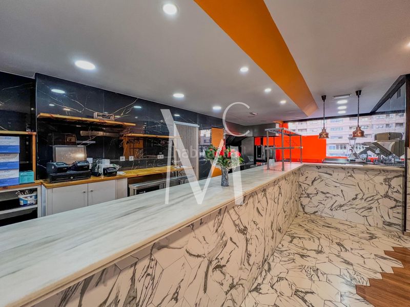 Foto 77185b65-942e-4556-92e0-1347f37088e6. Traspàs local comercial a Mestalla Valencia