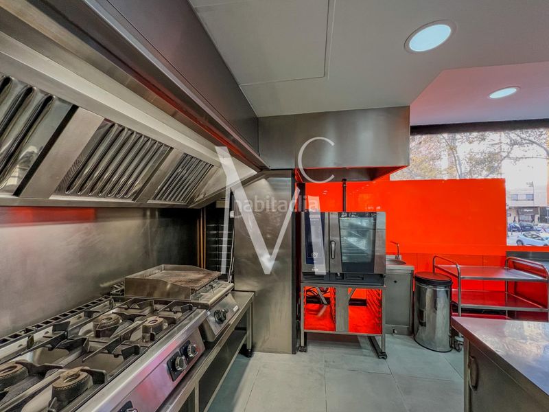 Foto d6e8552c-302f-4a48-a0b6-9f4953ecc6dc. Traspàs local comercial a Mestalla Valencia