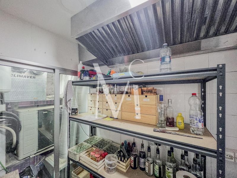 Foto 28f2eb62-bbed-478b-bbab-b0a392c53c7f. Traspàs local comercial a El Mercat Valencia