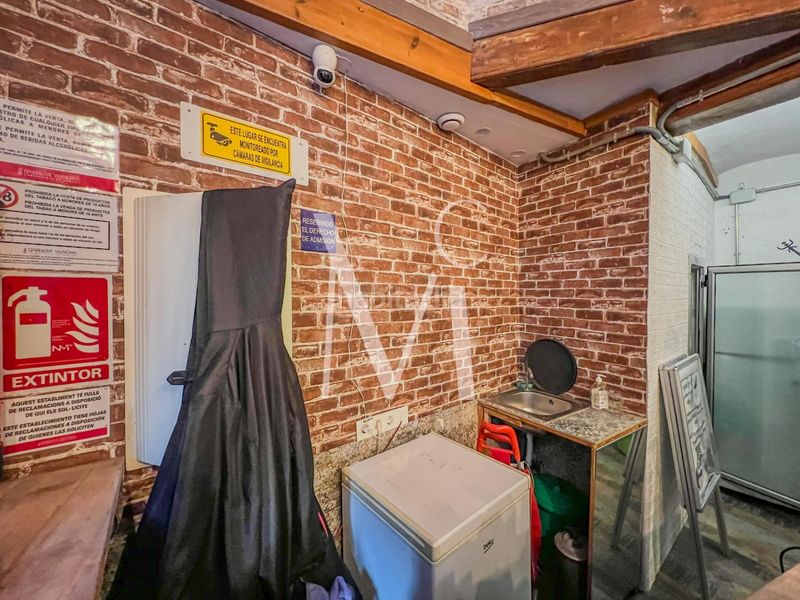 Foto daf204f8-98de-49ad-b2e6-28f83d372d5d. Traspàs local comercial a El Mercat Valencia