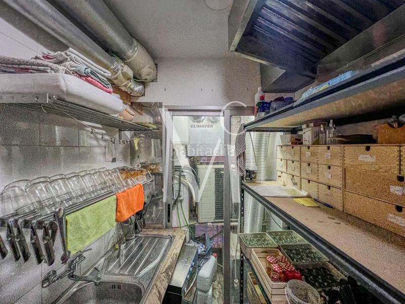 Foto ec898a1e-56d1-4f2d-b6fe-74b70a72bb14. Traspàs local comercial a El Mercat Valencia