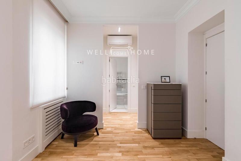 Foto 3b334fad-1a04-465b-86ea-5d3f59b6c1f8. Piso el lujo de vivir en los Jerónimos en Jerónimos Madrid