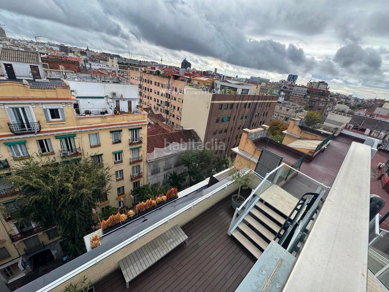 Foto 12cd2761-3f36-4187-b4b7-2f9a592a01db. Rent flat with pool in Almagro Madrid