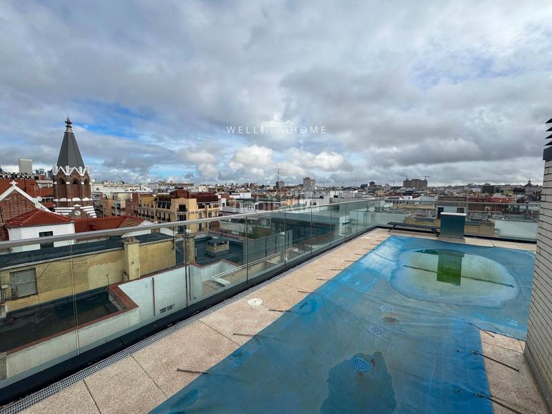 Foto 578a4717-9d33-464f-aff4-b7229bc59c85. Rent flat with pool in Almagro Madrid