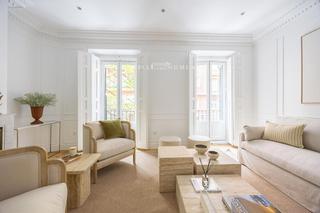 Piso en Recoletos. En madrid