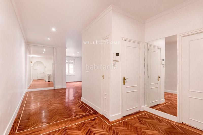 Foto 6a29d1c8-2992-4a3f-8847-34c3249a1eff. Location appartement dans Castellana Madrid