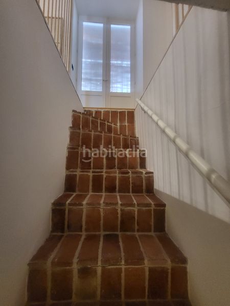 Foto 2175cae8-d083-4295-904a-3a73d3c41a4f. Dúplex a calle de la sombrerería 9 a Embajadores-Lavapiés Madrid