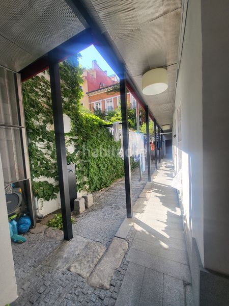 Foto d9477e5f-0e76-4310-8e4a-133520af8cfc. Dúplex a calle de la sombrerería 9 a Embajadores-Lavapiés Madrid
