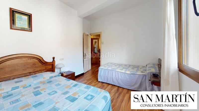 Foto 45d1a5ea-517b-4053-9414-20d71b6a9376. Edificio en calle la aldea 5 en Comillas